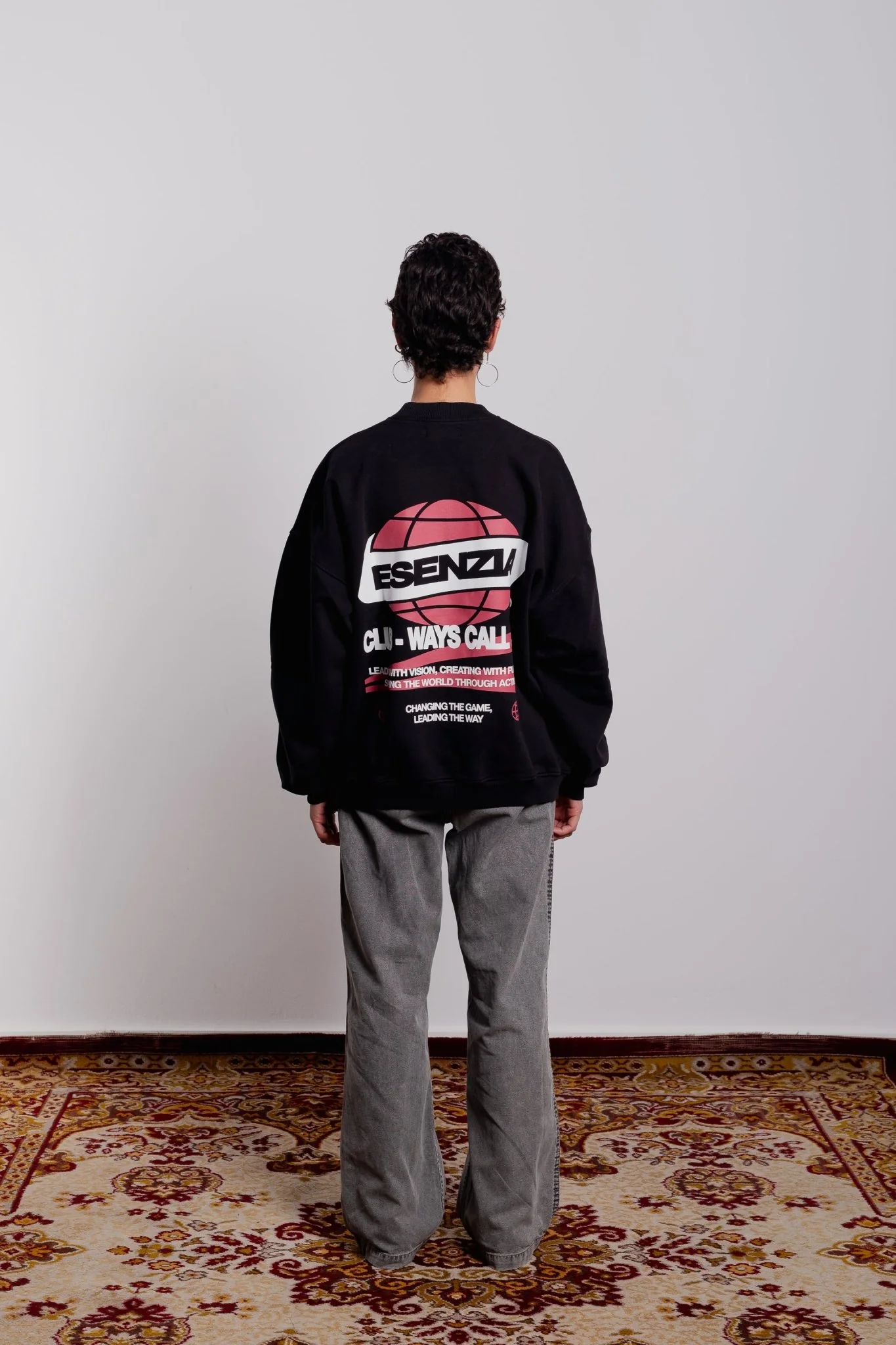BLACK SATURNO CREWNECK - Image 9