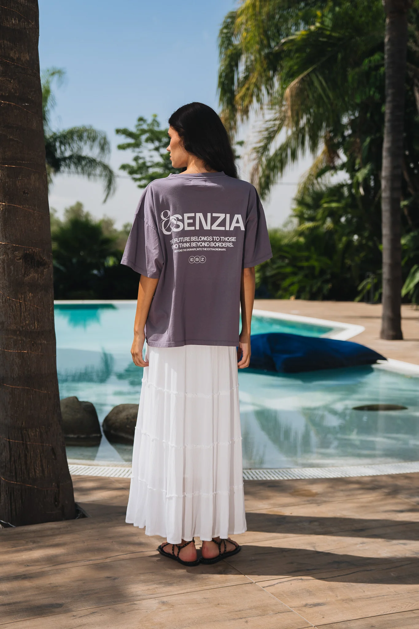 CHARCOAL DREAM TEE - Image 12